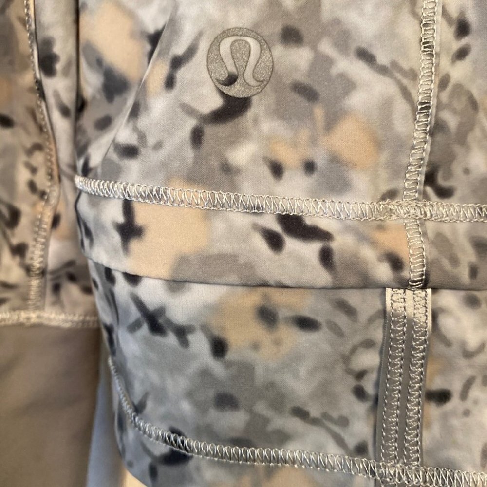 Lululemon Gather Me Slightly Ladies 6 Grey Floral - Picture 13 of 16